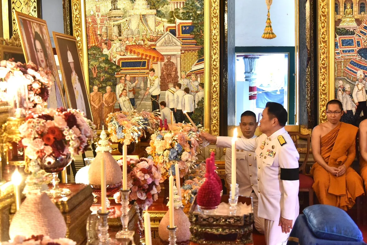 นายกฯ อนุทิน เป็นประธานพิธีเจริญพระพุทธมนต์ ฉลองพระชนมายุ 99 พรรษา สมเด็จพระสังฆราช