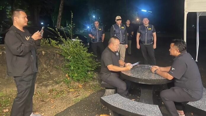 คุมตัวปลัดจังหวัดภูเก็ต สอบปมเรียกรับเงิน 9 แสน แลกช่วยสอบบรรจุข้าราชการท้องถิ่น