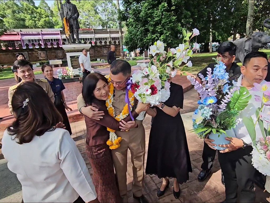 ชาวนครศรีธรรมราชต้อนรับอบอุ่น 'ธีระพงศ์ ช่วยชู' รับตำแหน่งรองผู้ว่าฯ คนใหม่
