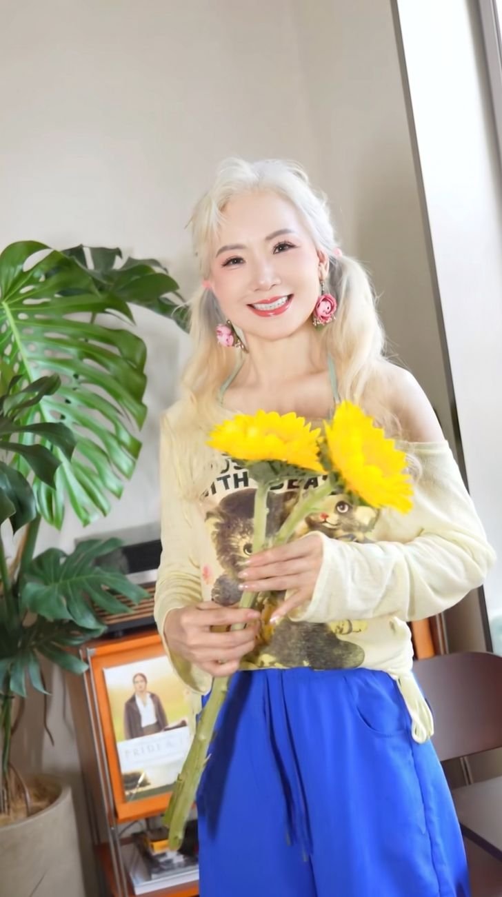 เปิดเคล็ดลับ 'อิงจื่อ' คุณยายวัย 74 ปีจากเซี่ยงไฮ้ สวยเป๊ะจนเป็นไวรัล พิสูจน์อายุเป็นเพียงตัวเลข