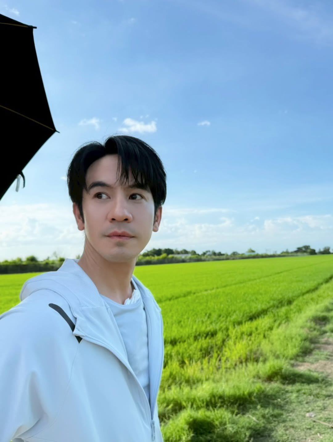 โป๊ป ธนวรรธน์ เคลื่อนไหวโซเชียล อวดภาพล่าสุดทำแฟนคลับแห่คอมเมนต์คิดถึง