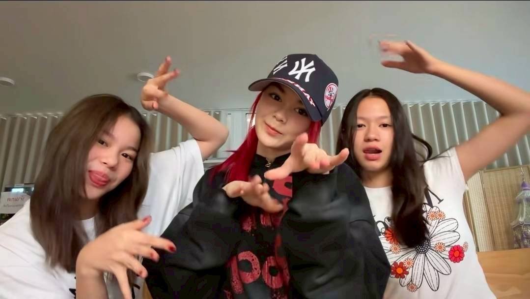 ส่องความปัง 3 ทายาทซุปตาร์ ณิริน-ลียา-แสนดี ร่วมเฟรมฉายแววสวยถอดแบบคุณแม่
