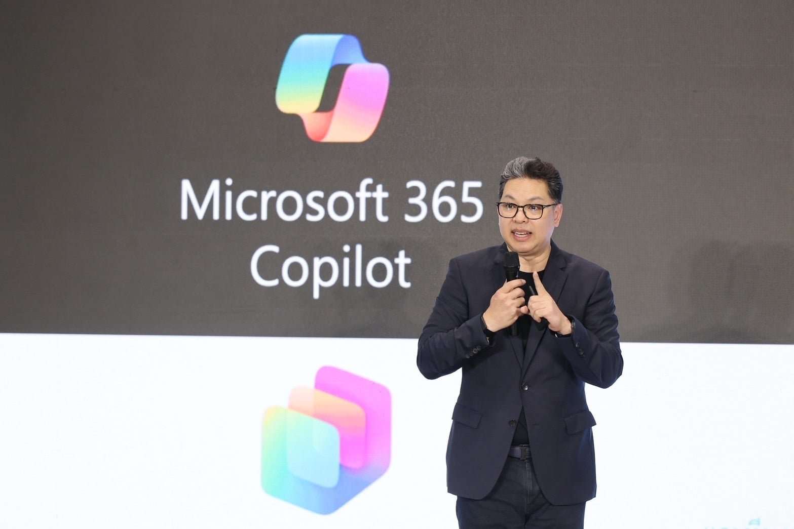 AIS Business จับมือ ไมโครซอฟท์ เปิดตัว 'AI Ready for SMEs' ติดอาวุธผู้ประกอบการไทยสู่ยุคดิจิทัล