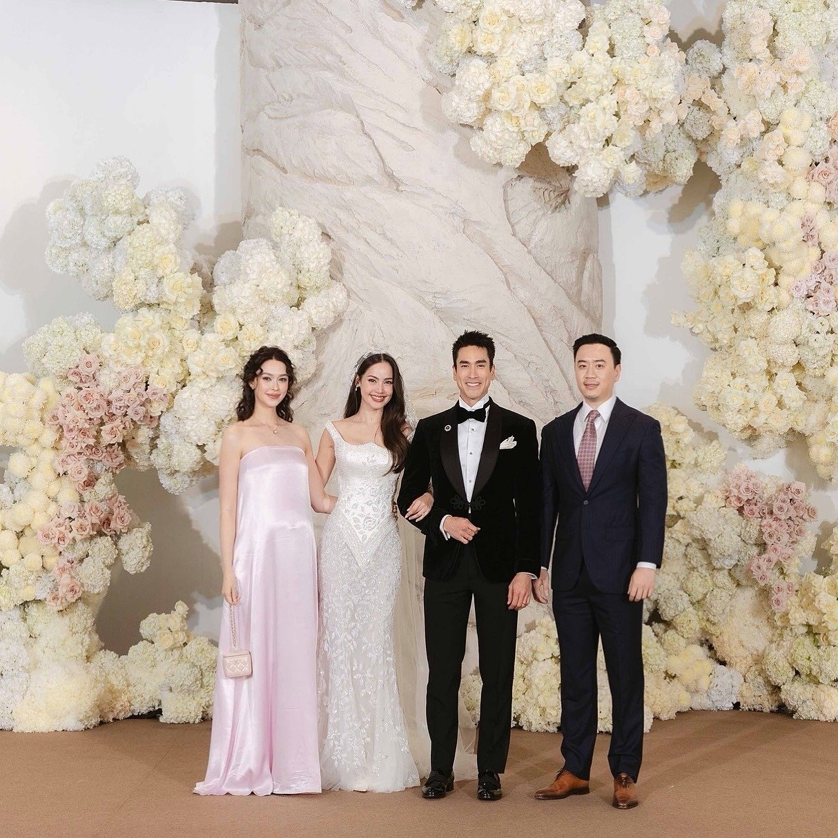 แพทริเซีย ควงสามีร่วมยินดีงานแต่ง ณเดชน์-ญาญ่า ภาพสวยเลอค่าจนแฟนคลับแห่ชื่นชม