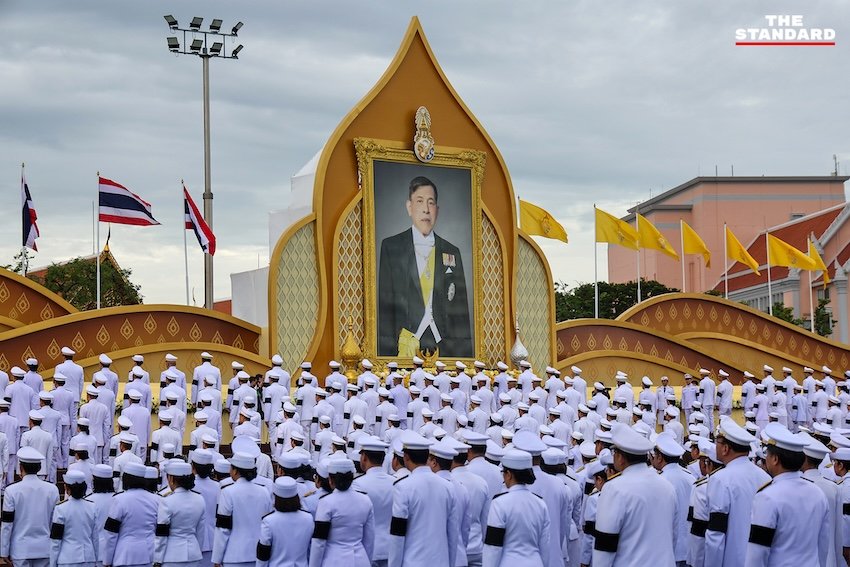 นายกฯ อนุทิน นำคณะรัฐมนตรีทำบุญตักบาตรถวายพระราชกุศล เนื่องในโอกาสวันเฉลิมพระชนมพรรษา 28 กรกฎาคม 2569