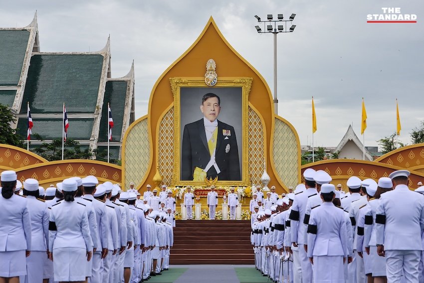 นายกฯ อนุทิน นำคณะรัฐมนตรีทำบุญตักบาตรถวายพระราชกุศล เนื่องในโอกาสวันเฉลิมพระชนมพรรษา 28 กรกฎาคม 2569