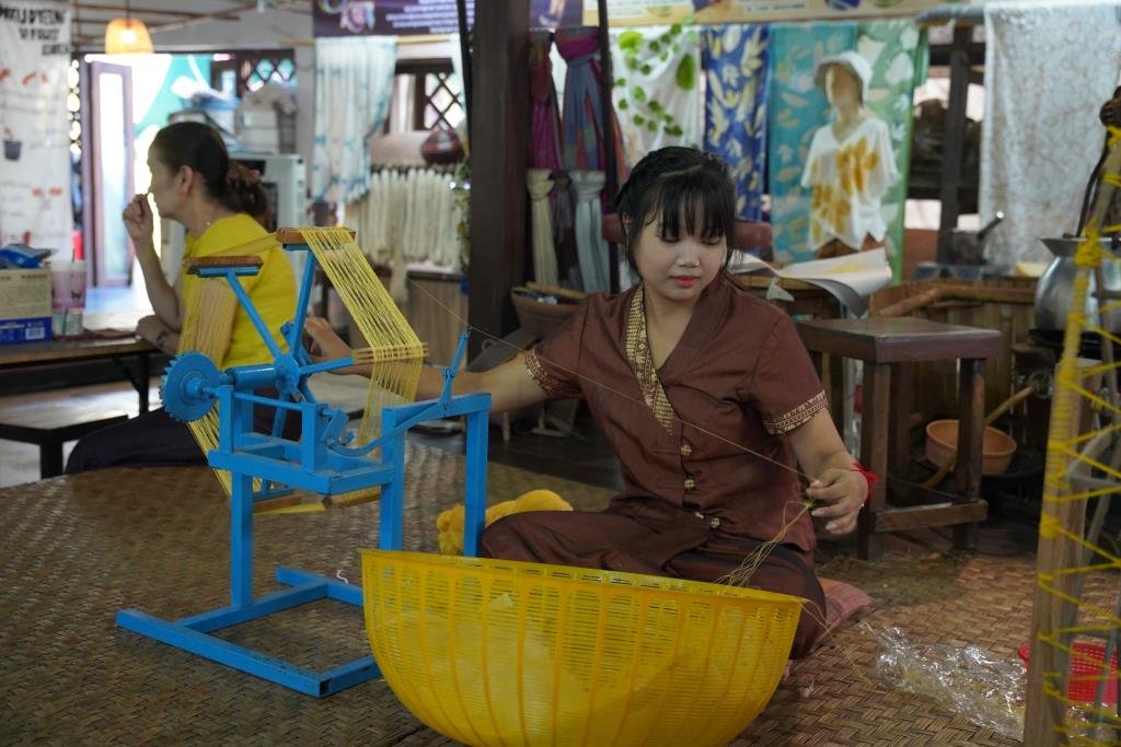 กรมประชาสัมพันธ์ ชวนสัมผัสเสน่ห์งานหัตถศิลป์ไทยในงาน Legacy of Thai Textiles & Fashion