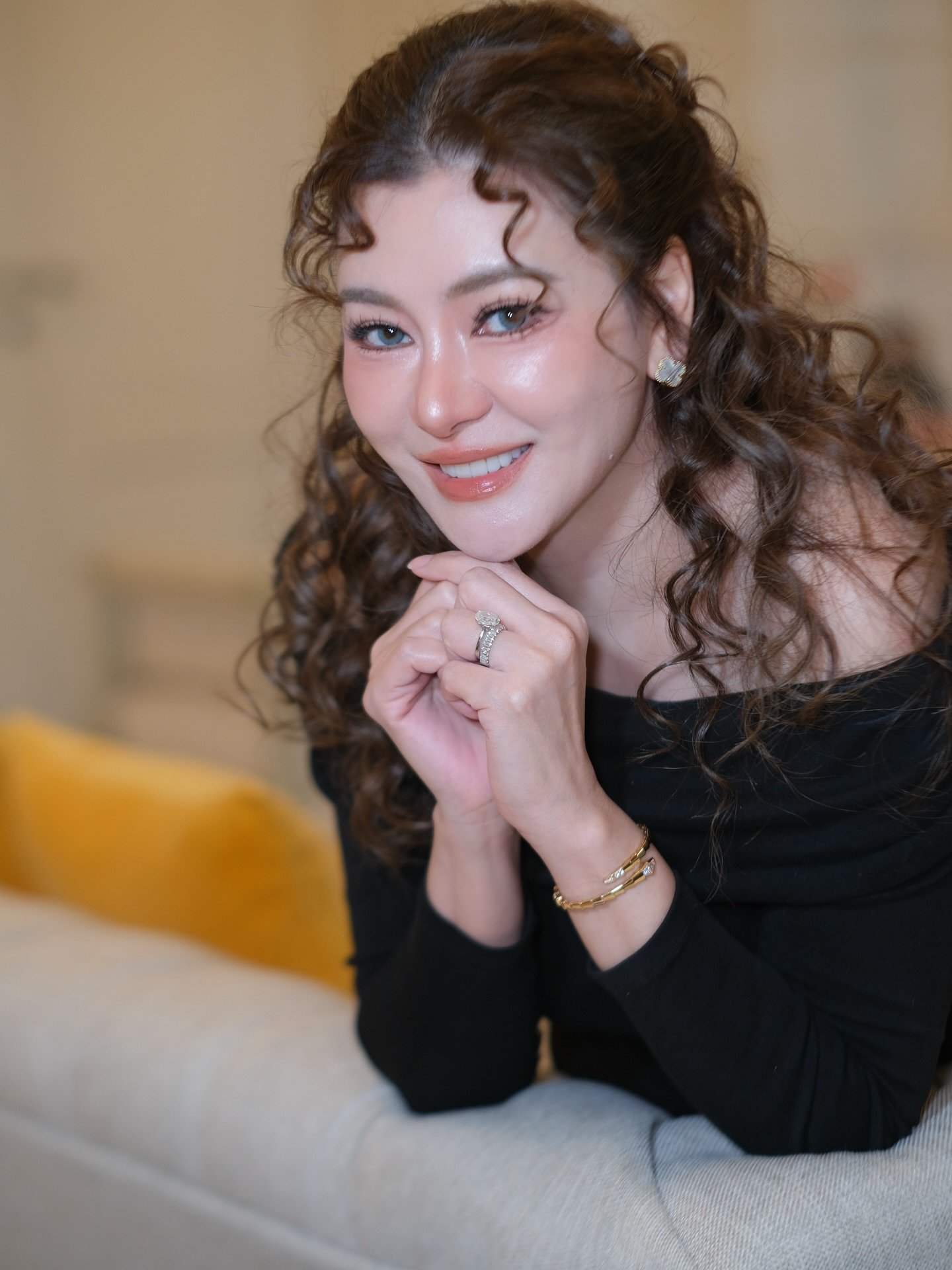 ส่องลุคใหม่ โอ๋ ภัคจีรา สวยสะพรั่งว่าที่เจ้าสาวป้ายแดง