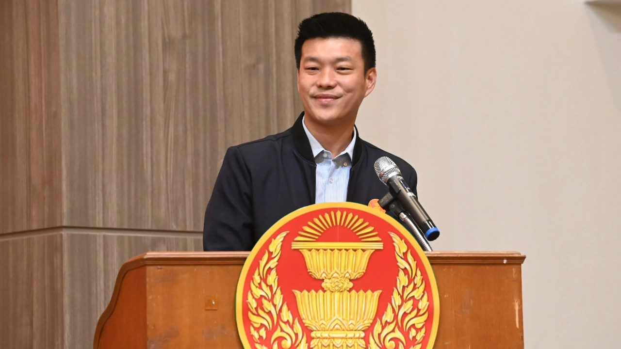 “เท้ง” ลงพื้นที่สมุทรสาคร จี้รัฐบาลจัดการปมปลาหมอคางดำ ลั่นไม่สนเอกชนรายใหญ่