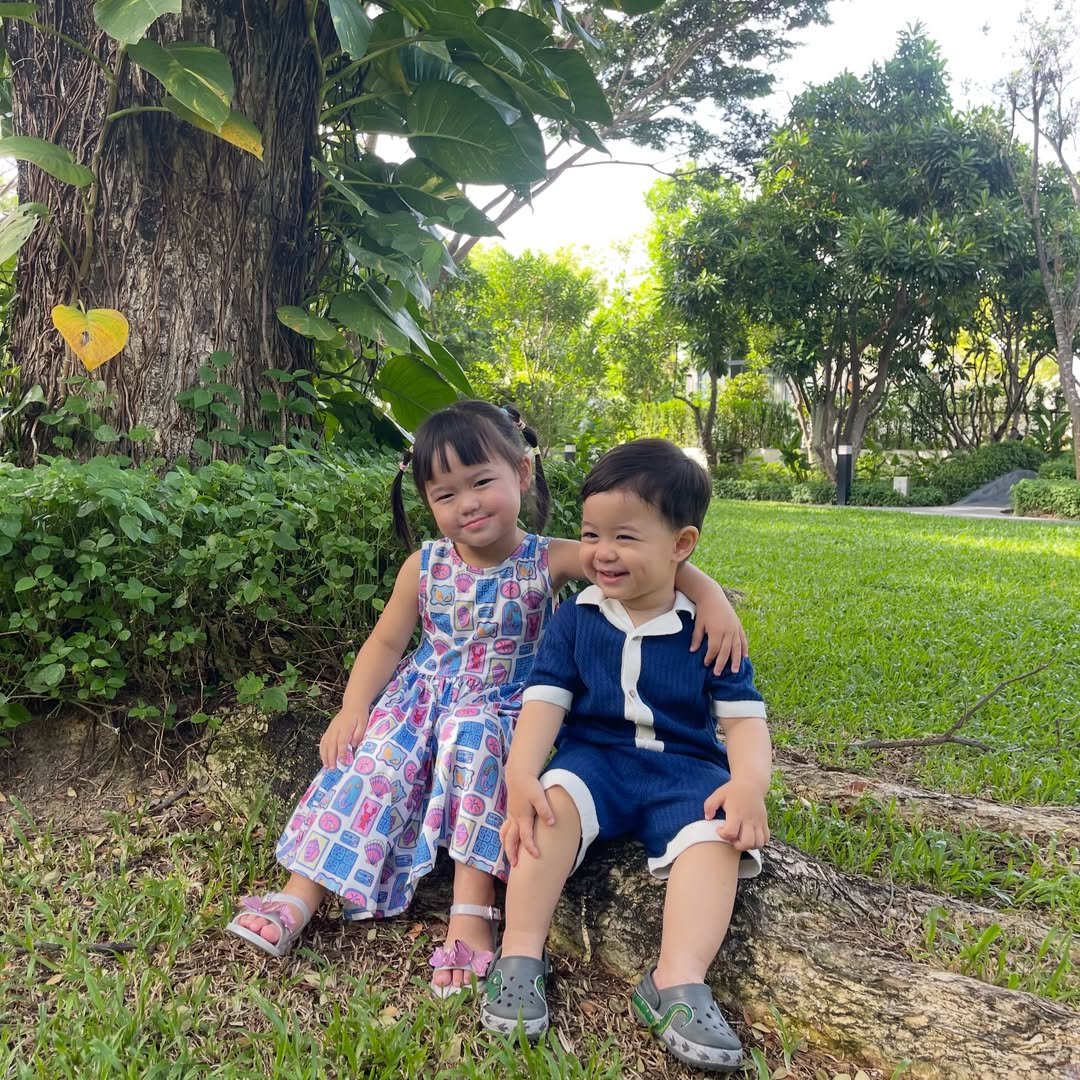 พัฒนาการความน่ารัก 'น้องเอลิเซีย-น้องแพทริค' สองพี่น้องตระกูลรังษีสิงห์พิพัฒน์
