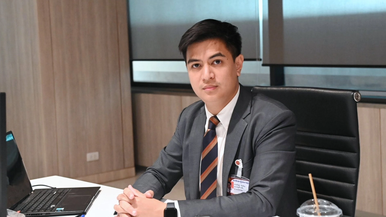“พริษฐ์” แฉขบวนการฮั้ว สว.หนองบัวลำภู จี้ “ทรงศักดิ์” แจงความสัมพันธ์ “สรชาติ”
