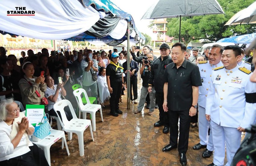 อนุทิน ลงพื้นที่อุบลฯ ร่วมสรงน้ำศพ 7 พระธุดงค์ สั่งเร่งเยียวยาพร้อมรับฟังเสียงค้านเปิดด่าน