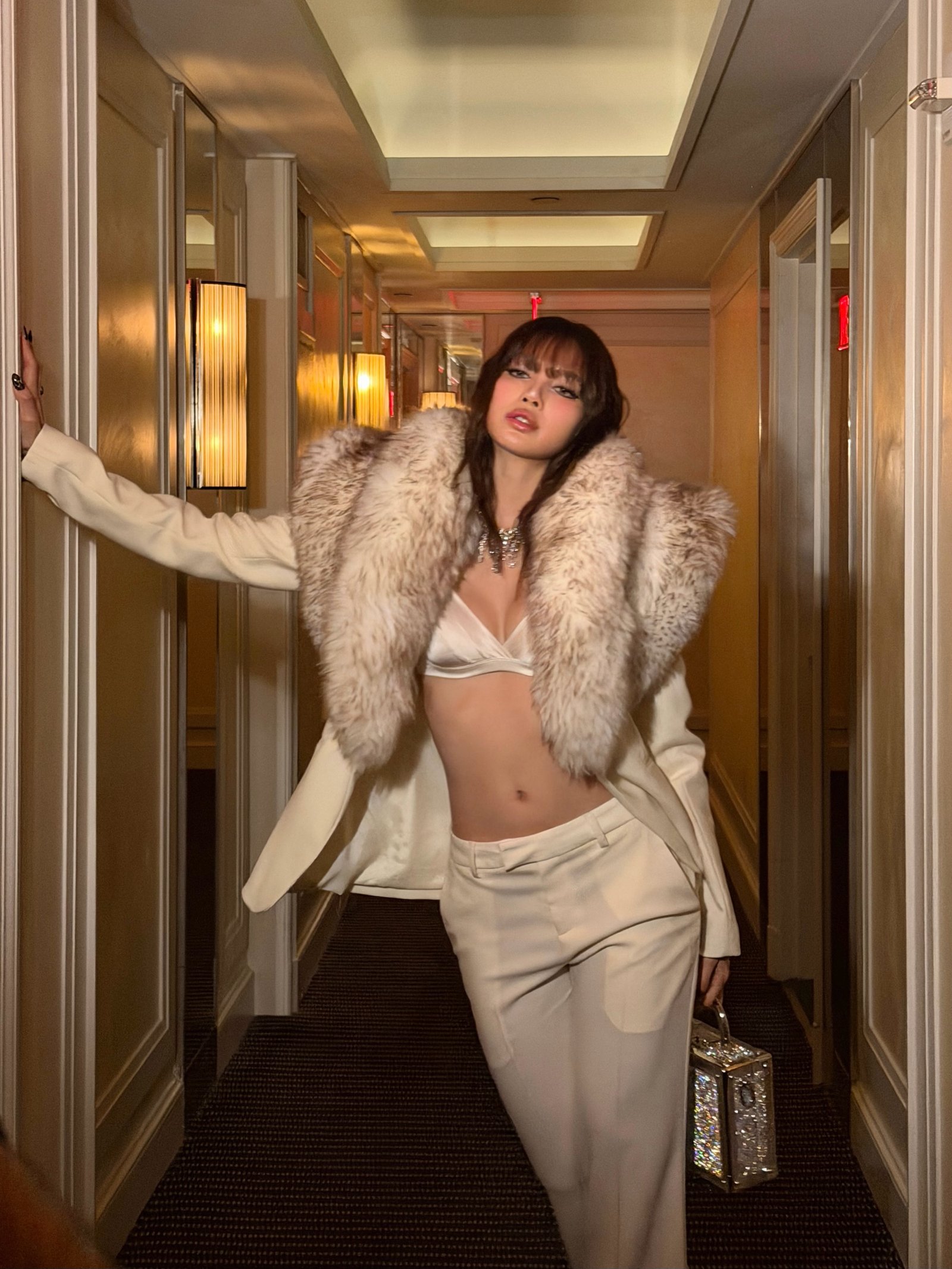 ลิซ่า เผยโมเมนต์สุดประทับใจ หวนเจอเพื่อนเก่าร่วมเวทีเต้นในรอบ 20 ปี