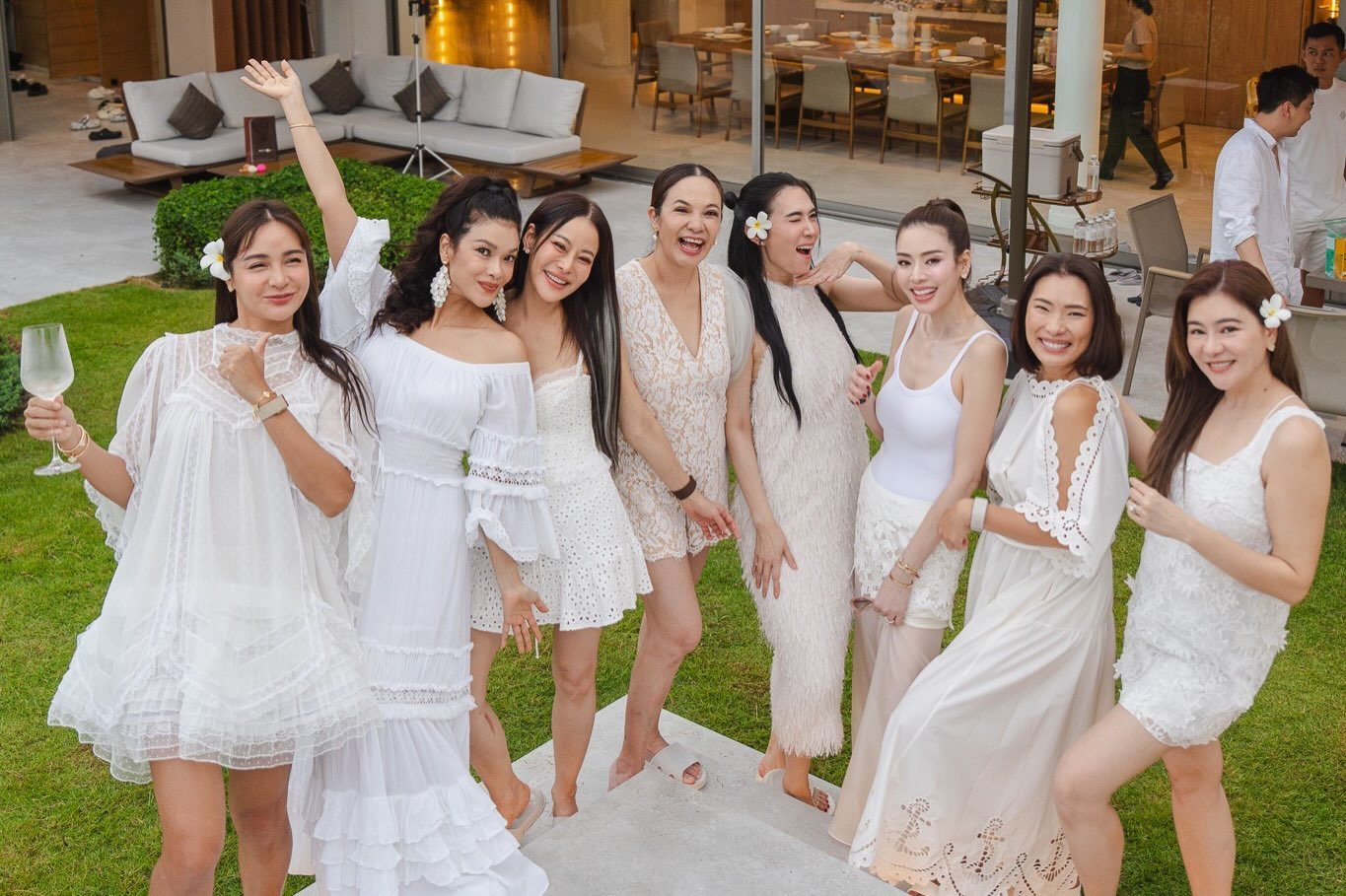 รวมตัวคุณแม่ซุปตาร์จัดปาร์ตี้วันเกิดสุดหรูริมหาดหัวหิน