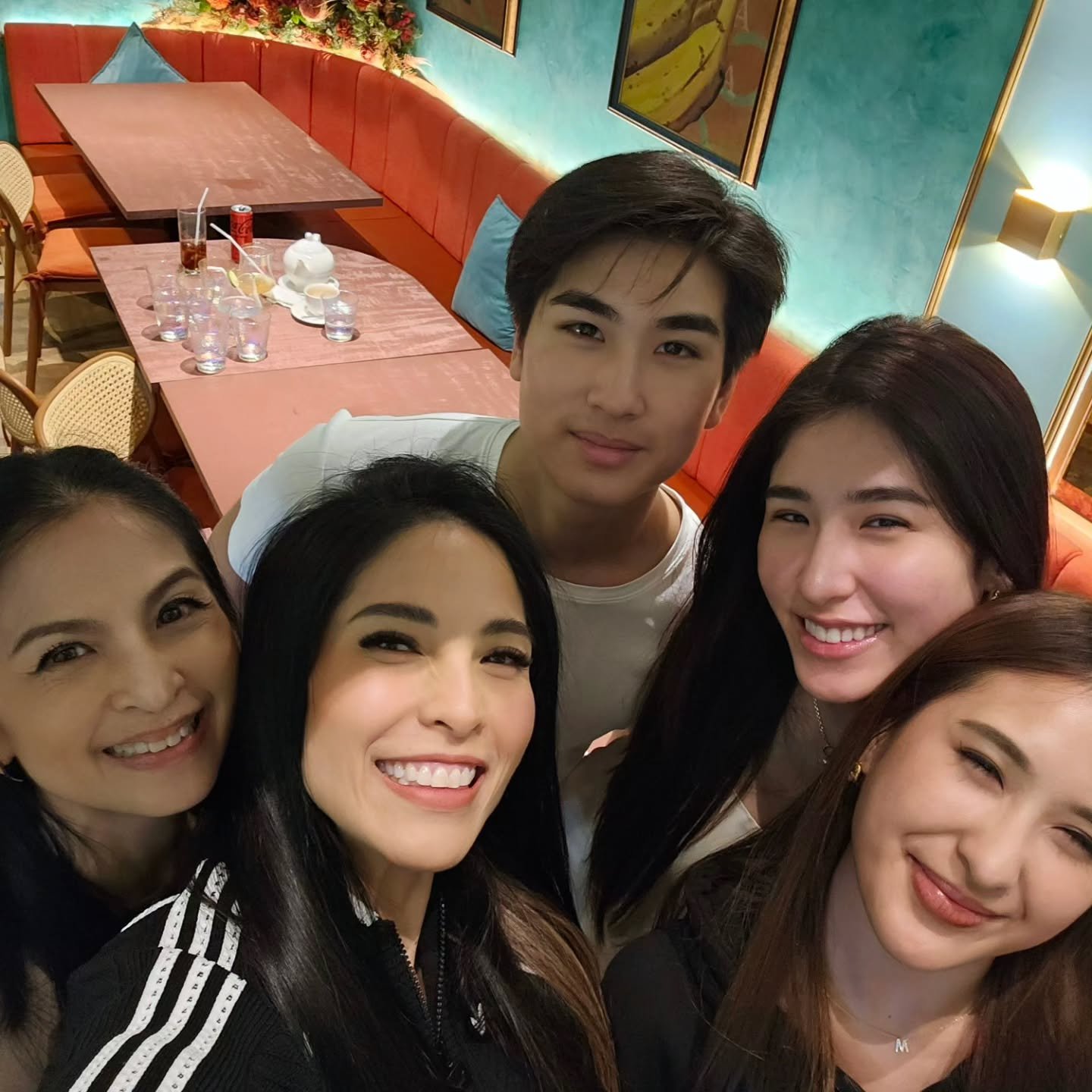 พีท ทองเจือ จัดงานฉลองวันเกิดสุดอบอุ่น ให้คุณแม่นิธิกานต์ในวัย 80 ปี