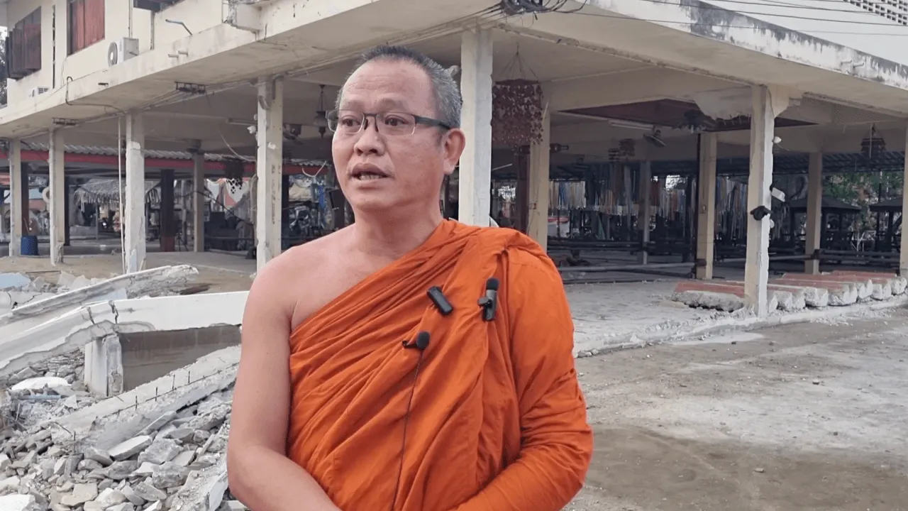 ฮือฮา! พบไหโบราณใต้ฐานพระ วัดโขลงสุวรรณคีรี บรรจุพระสมเด็จกว่า 600 องค์