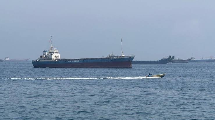 เกิดเหตุเรือบรรทุกสินค้าอับปางนอกชายฝั่งอินเดีย เร่งตรวจสอบรายละเอียด