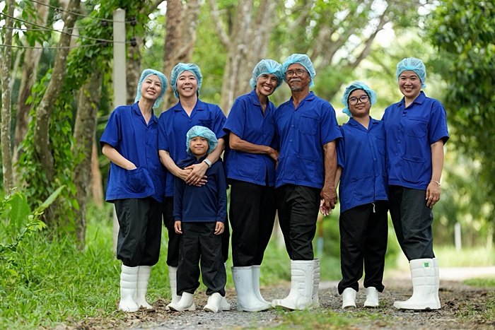 เจริญฟาร์ม กับเส้นทาง 33 ปี: ส่งต่อมรดกเกษตรกรรมจากรุ่นสู่รุ่นอย่างยั่งยืน