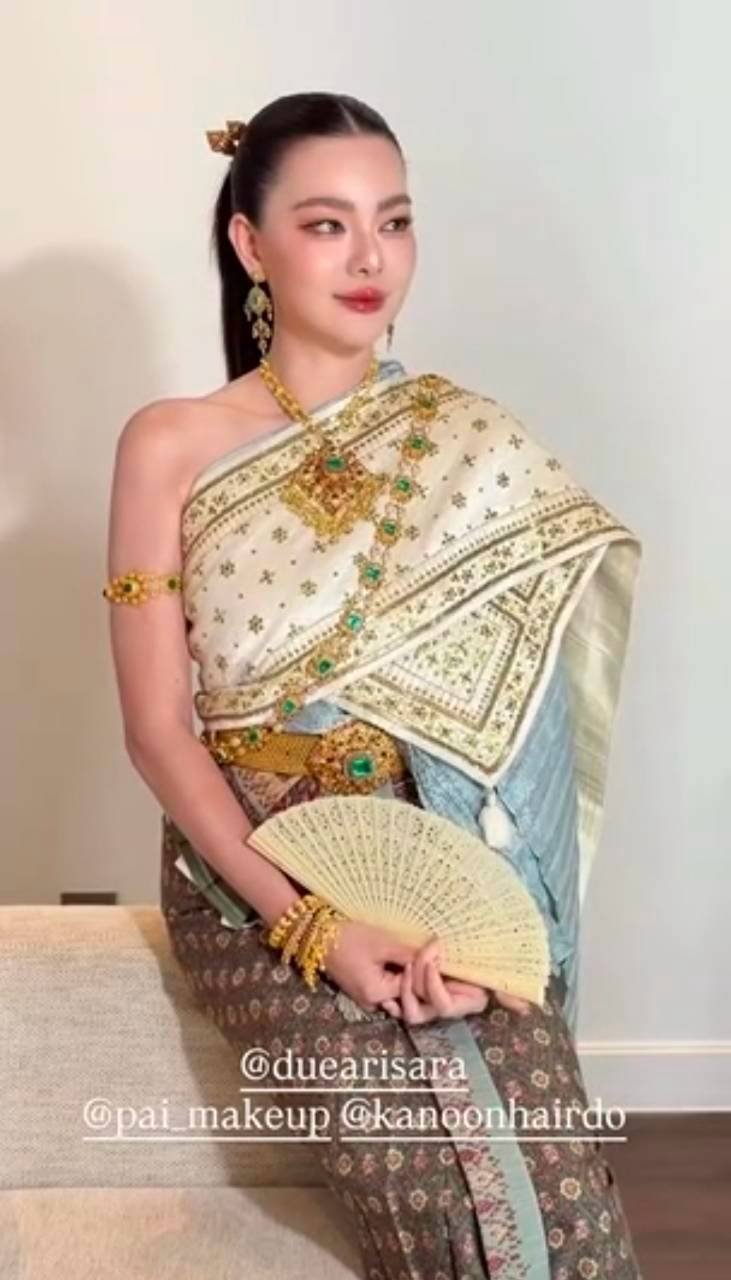 ดิว อริสรา สวมชุดไทยสุดสง่า แฟนคลับแห่ชมความงดงามสะกดสายตา