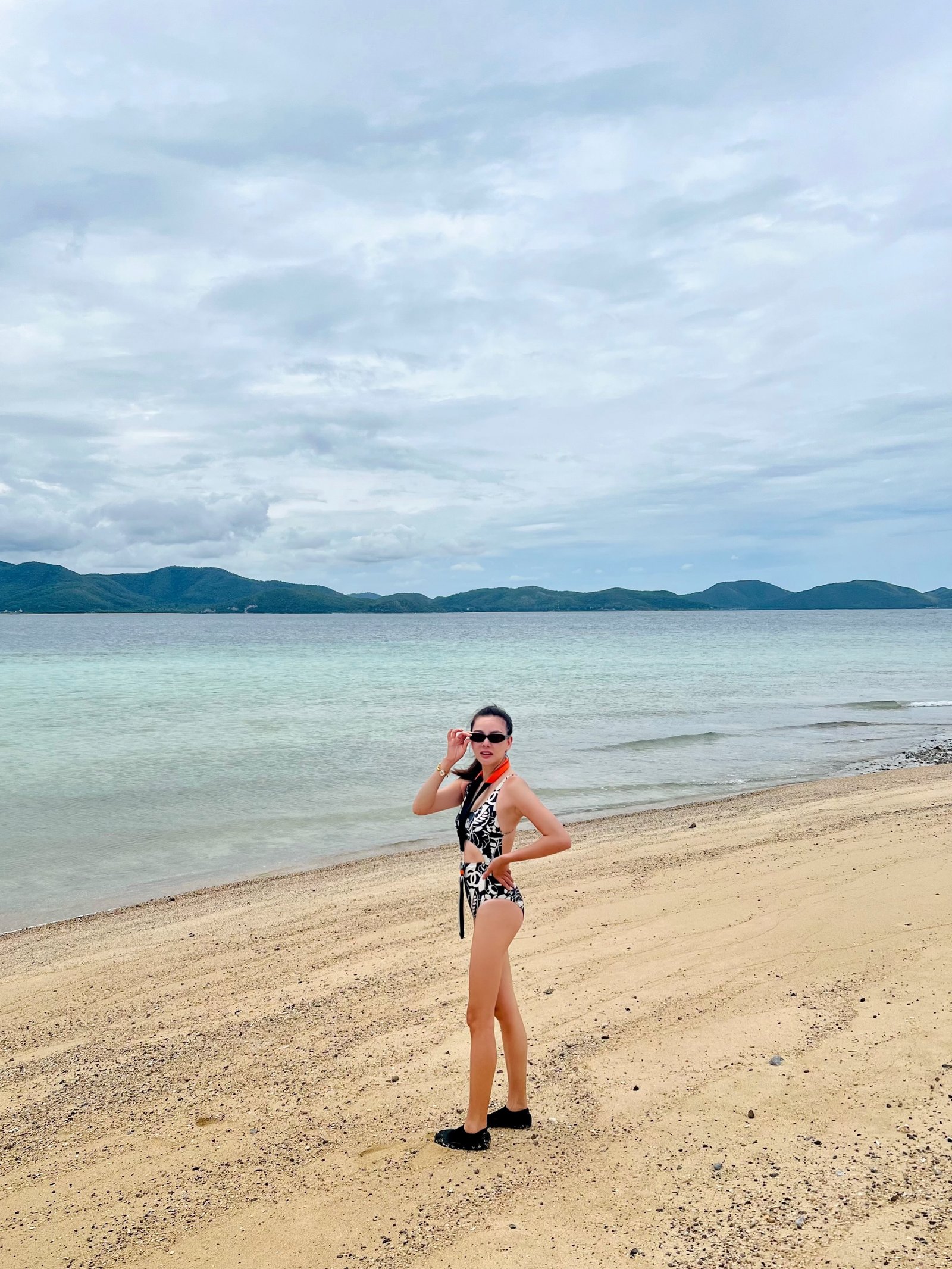 ดิว อริสรา โชว์หวานควง วู้ดดี้ ล่ำซำ สวีทริมหาด ท่ามกลางข่าวลือลุ้นข่าวดี