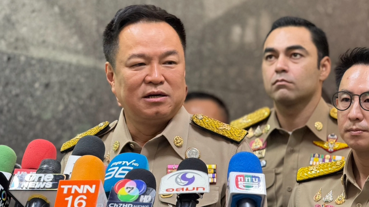 นายกฯ ประกาศกร้าวแก้ปัญหาภาคใต้ ย้ำไม่มี 'เคลียร์' สั่งลุยปราบยาเสพติด-ของเถื่อนขั้นเด็ดขาด