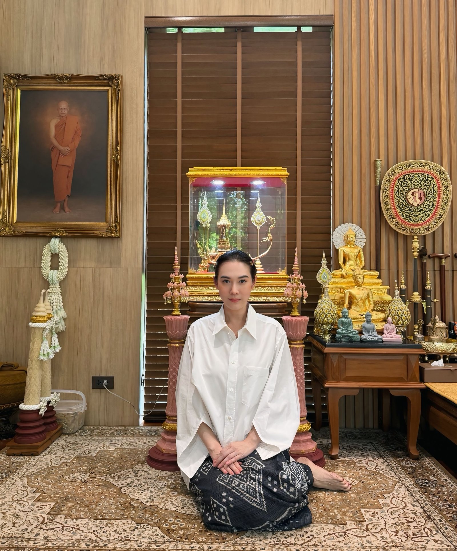 ภาพประทับใจ น้องมายู ควงคุณแม่เมย์ เฟื่องอารมย์ ทำบุญถวายเทียนพรรษา