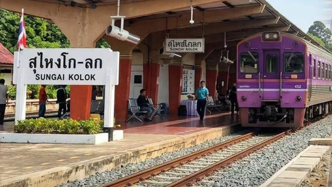 สถานีรถไฟสุไหงโก-ลก กลับมาเปิดเดินรถขบวนแรกแล้ว หลังซ่อมแซมเหตุระเบิดเสร็จสิ้น