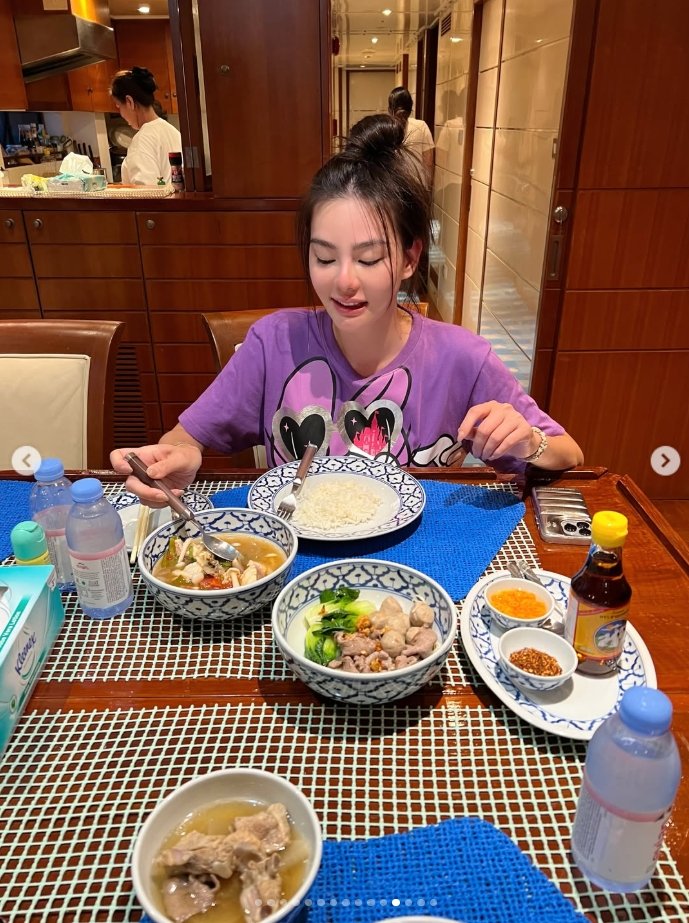 ดิว อริสรา เผยลุคเรียบง่ายบนเรือ แฟนคลับแห่ชมสวยสดใสเป็นธรรมชาติ