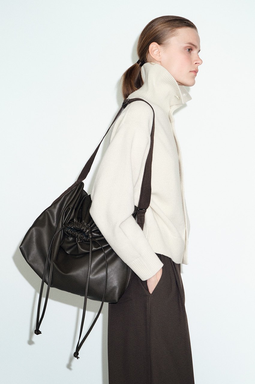 UNIQLO U ฉลอง 10 ปี ส่งท้ายคอลเล็กชันสุดท้ายโดย คริสตอฟ เลอแมร์ และ ซาราห์ ลินห์