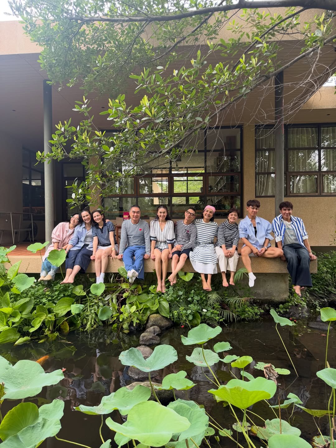 หน่อย บุษกร เปิดบ้านต้อนรับแก๊งเพื่อนดารายุค 90 บรรยากาศสุดอบอุ่น