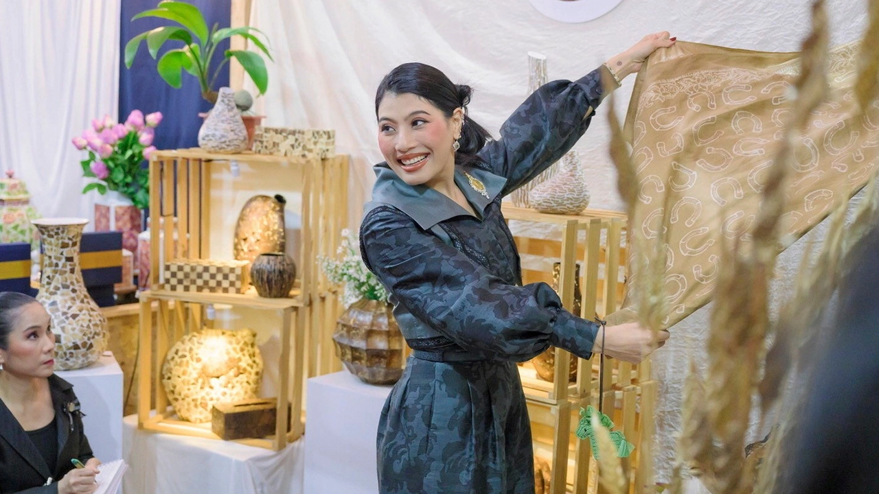 ไอคอนสยามสานต่อพระราชปณิธานสมเด็จพระบรมราชชนนีพันปีหลวง เชิดชูงานศิลปหัตถกรรมไทย