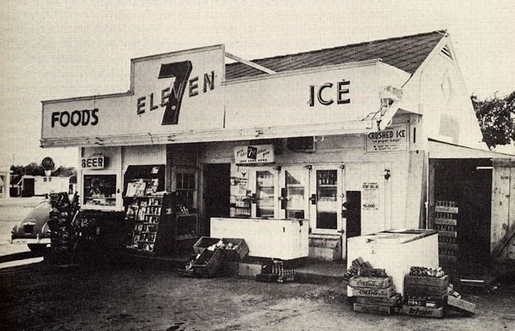 ย้อนรอยตำนาน 7-Eleven จากโรงน้ำแข็งในอเมริกา สู่ร้านสะดวกซื้อคู่ใจคนไทย