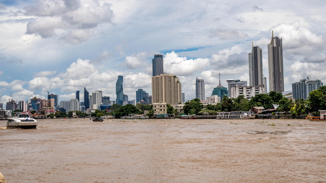 ปภ. เตือน 10 จังหวัดภาคกลาง-กทม. เฝ้าระวังระดับน้ำเจ้าพระยาเพิ่มสูงขึ้น