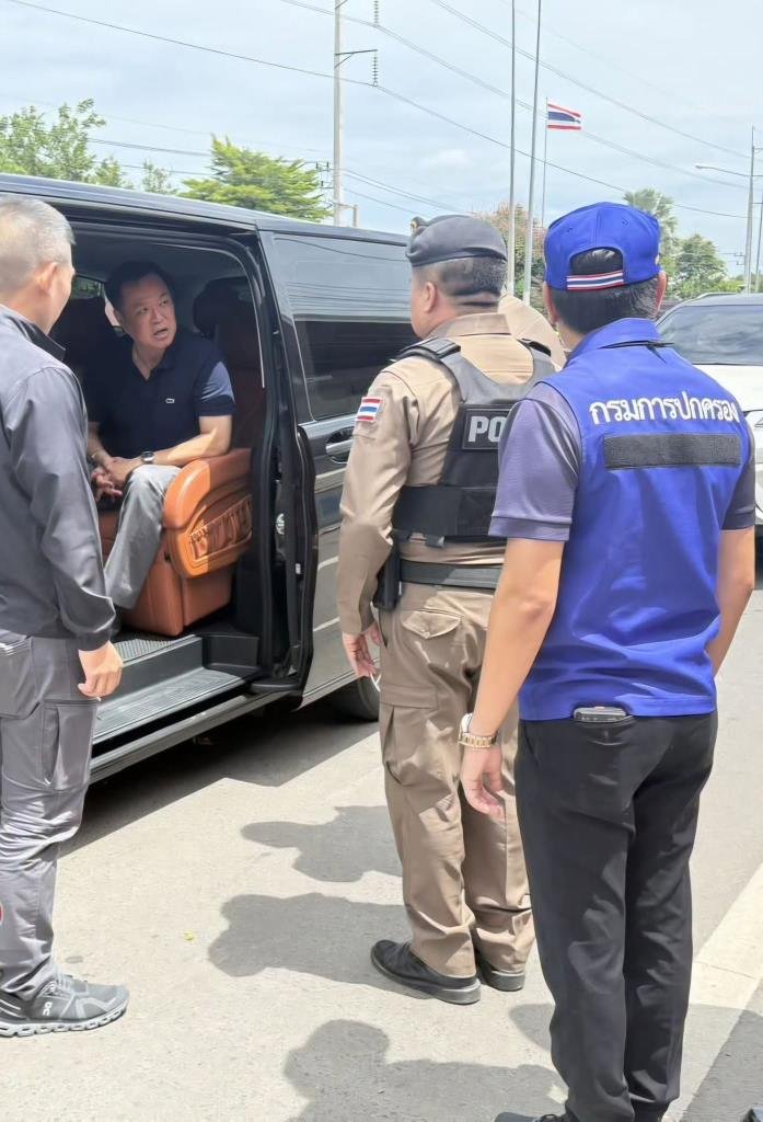 อนุทิน ลงพื้นที่บุรีรัมย์ตรวจด่านกะทันหัน ตำรวจขอค้นรถตามมาตรการก่อนพบความจริง