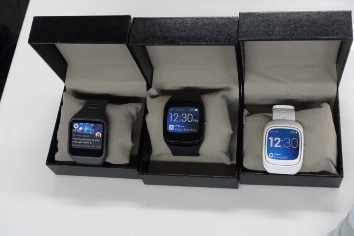 Motorola จดสิทธิบัตรใหม่! สายรัดข้อมืออัจฉริยะแปลงร่างเป็นสมาร์ทโฟนได้