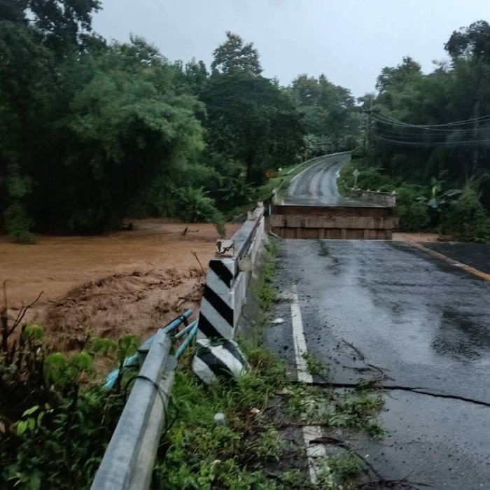 น่านประกาศเตือนภัยด่วน! กลุ่มฝนถล่ม 3 อำเภอ เสี่ยงน้ำป่า-ดินโคลนถล่ม