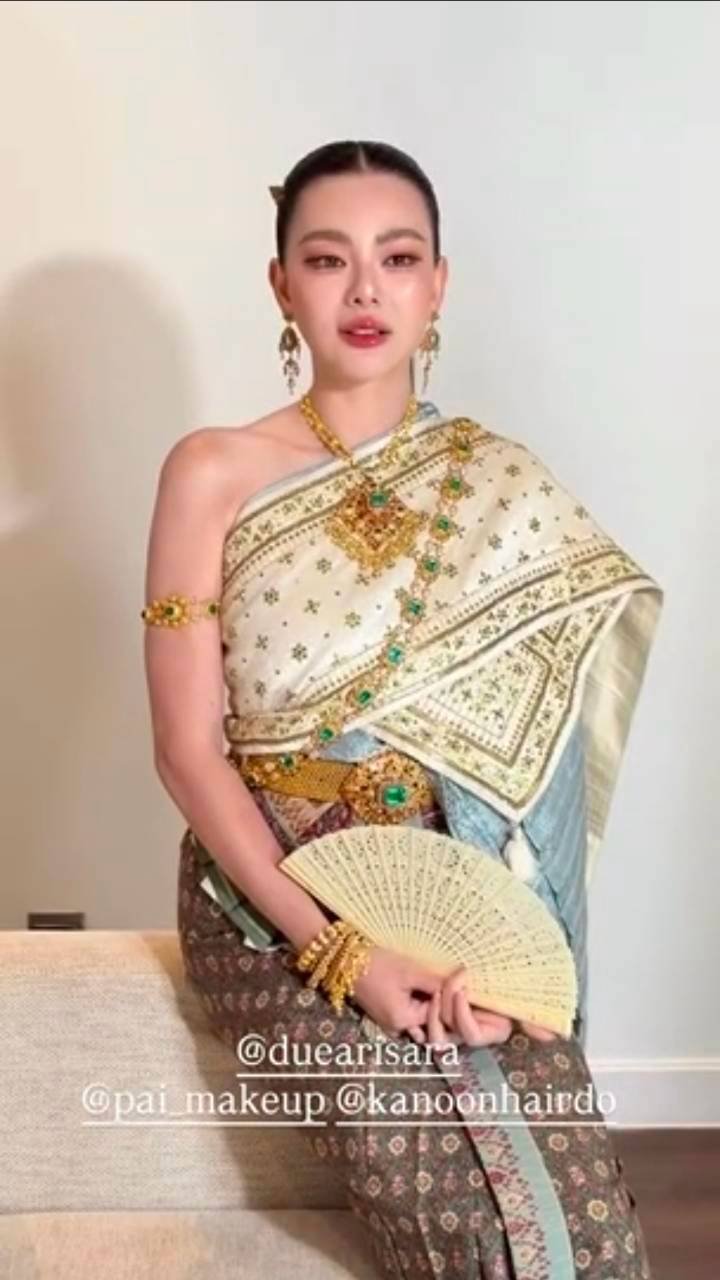ดิว อริสรา สวมชุดไทยสุดสง่า แฟนคลับแห่ชมความงดงามสะกดสายตา