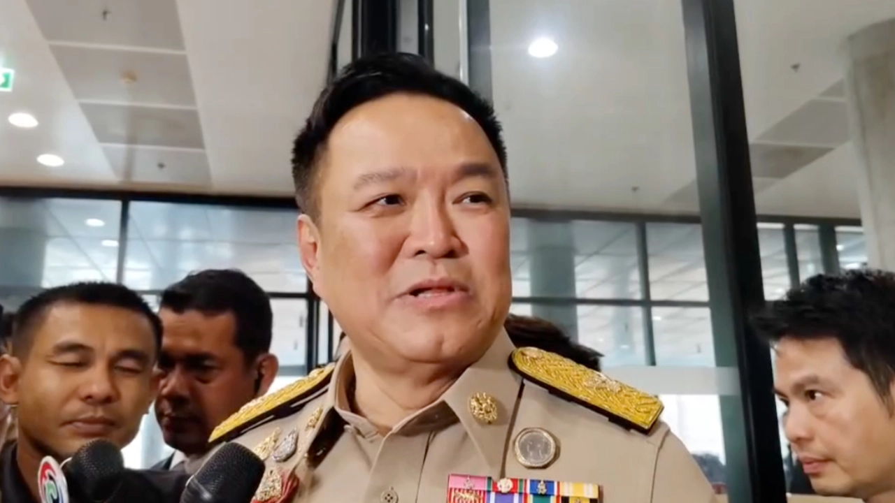“อนุทิน” ย้ำดำเนินคดีทุจริตสอบท้องถิ่นเด็ดขาด วอนสื่อเลิกถามซ้ำซาก