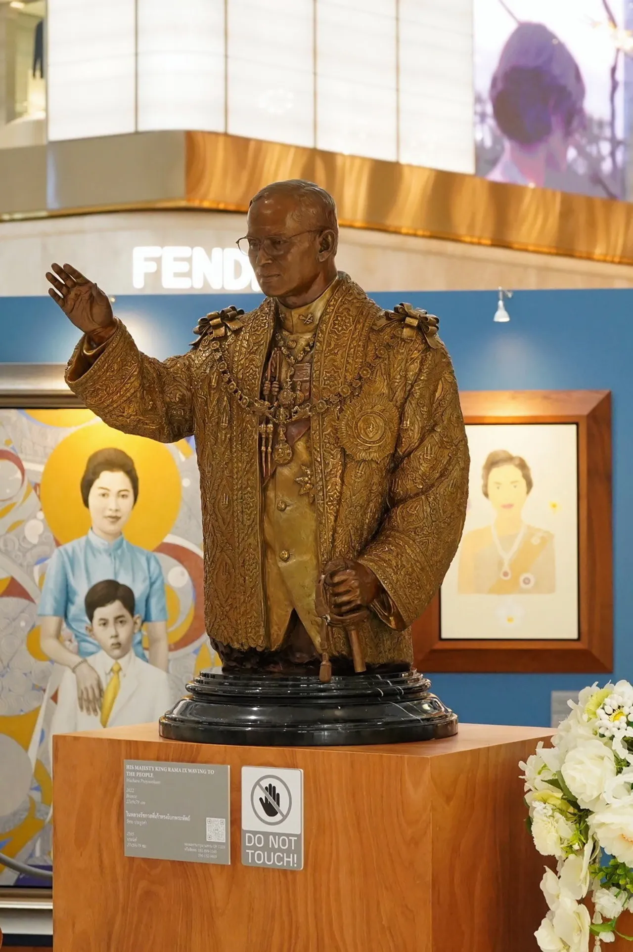 ไอคอนสยามสานต่อพระราชปณิธานสมเด็จพระบรมราชชนนีพันปีหลวง เชิดชูงานศิลปหัตถกรรมไทย