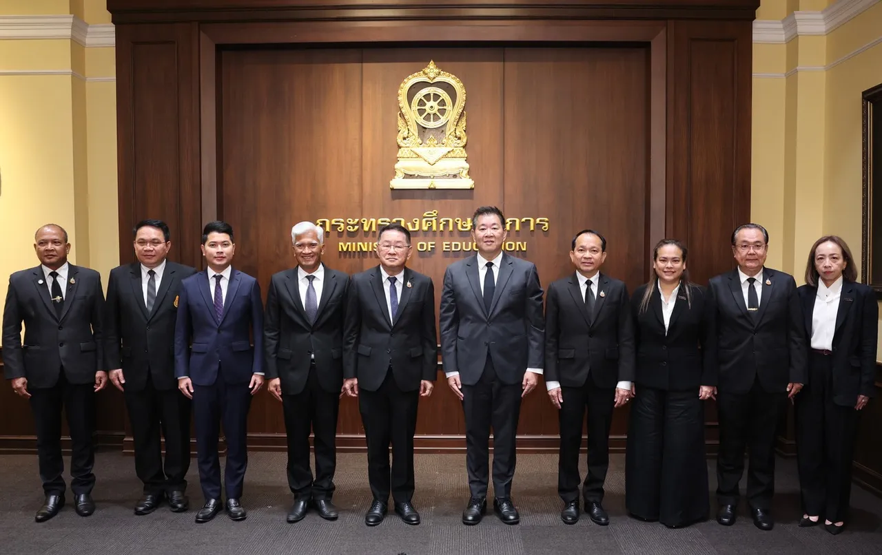 ออมสินจับมือ ศธ. จัดโปรฯ ลดดอกเบี้ยครูผ่อนดีเหลือ 3.50% เริ่มแล้ววันนี้