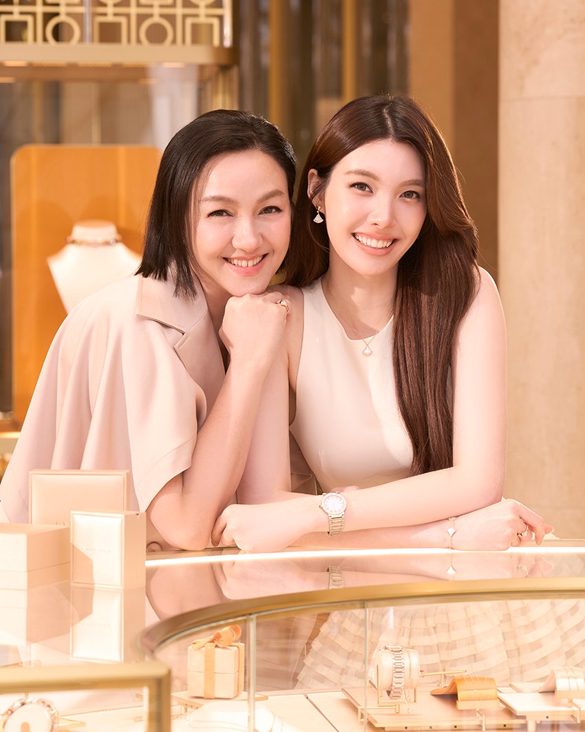 BVLGARI เปิดตัวแคมเปญวันแม่สุดพิเศษ ดึง ออม-กรณ์นภัส และคุณแม่ ร่วมถ่ายทอดความผูกพัน