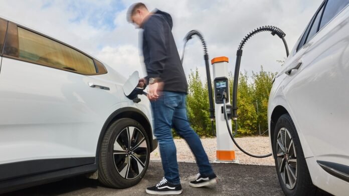 เจาะลึกปัญหา 'คอขวด' สถานีชาร์จ EV ไทย เผยความเชื่อมั่นผู้ใช้ขึ้นอยู่กับความพร้อมใช้งานจริง