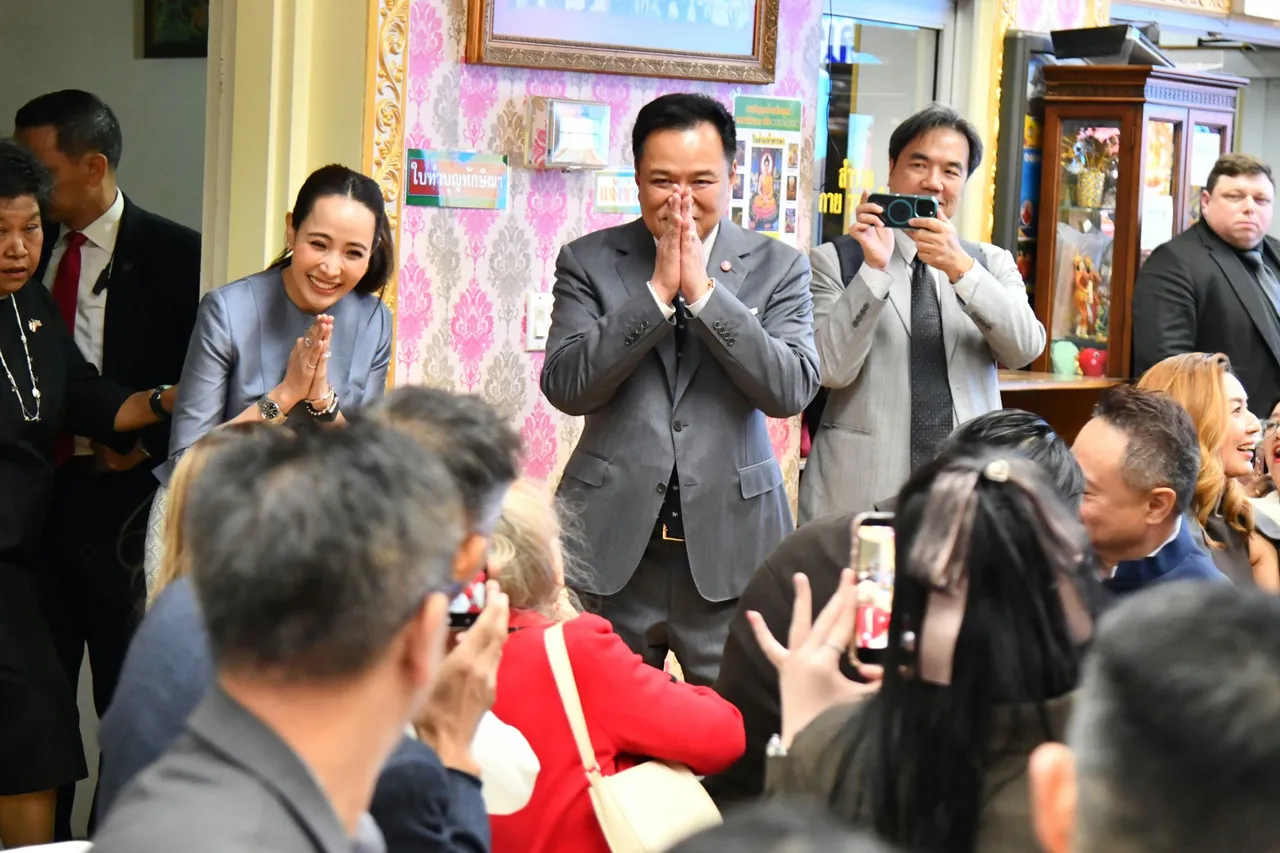 นายกฯ อนุทิน ลงพื้นที่นิวยอร์ก ย้ำรัฐบาลเร่งแก้ปัญหาคอร์รัปชัน-สแกมเมอร์ มั่นใจสถานการณ์ในไทยดีขึ้น