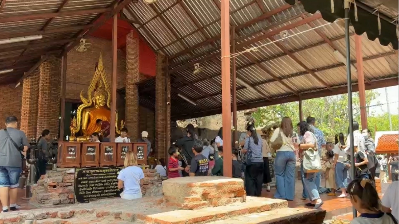 ข่าวฉาวอดีตเจ้าอาวาสไม่กระทบศรัทธา ชาวอยุธยายังแห่ทำบุญคึกคัก
