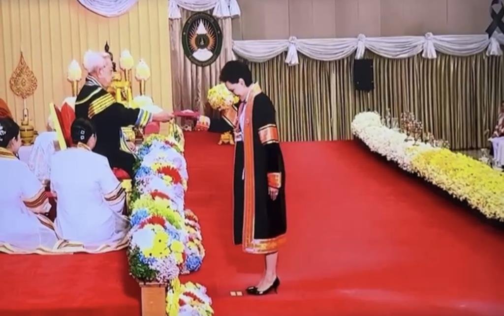ศุภจี สุธรรมพันธุ์ รับพระราชทานปริญญาดุษฎีบัณฑิตกิตติมศักดิ์ ม.ราชภัฏรำไพพรรณี