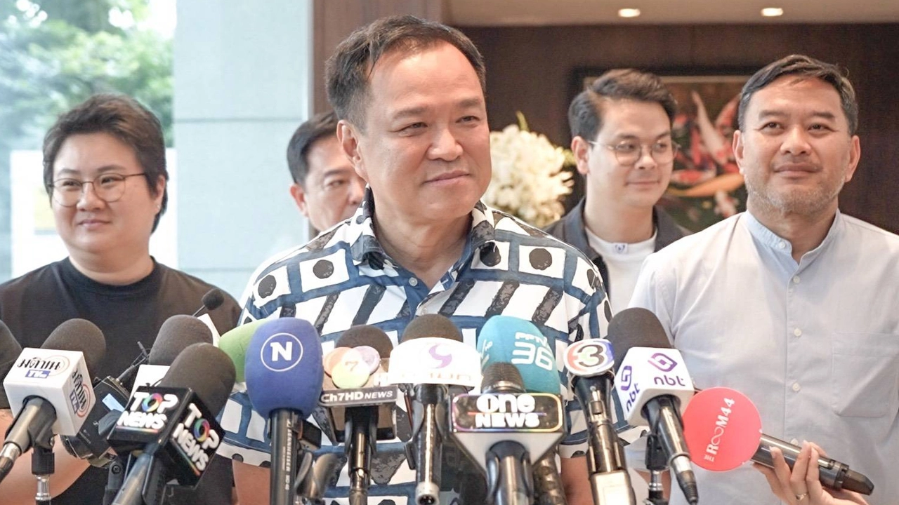อนุทิน แจงเนรเทศชาวอิสราเอล ย้ำต้องเคารพกฎหมายไทย