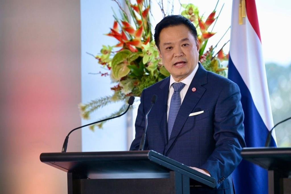 รัฐบาลและ กกต. เผชิญมรสุมคดีความ ถูกระดมฟ้องรอบทิศท่ามกลางเสียงวิจารณ์