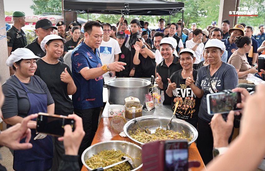 อนุทิน ลงพื้นที่ปราจีนบุรี ติดตามสถานการณ์น้ำท่วม พร้อมเร่งแผนอพยพและดูแลผู้ประสบภัย