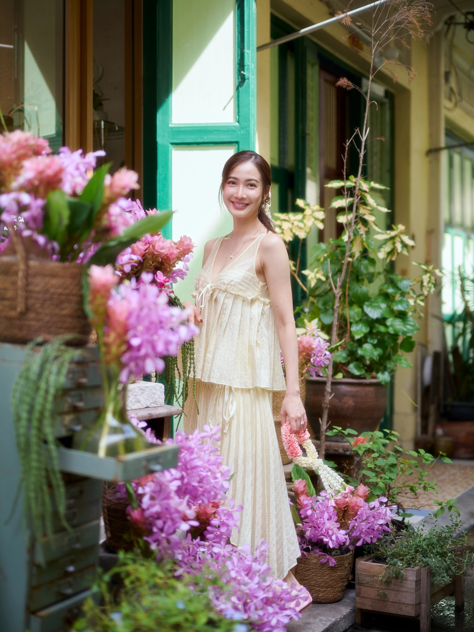 แต้ว ณฐพร สวยหวานออร่าจับ แฟนคลับลุ้นข่าวดีทายาทตระกูลพรประภา