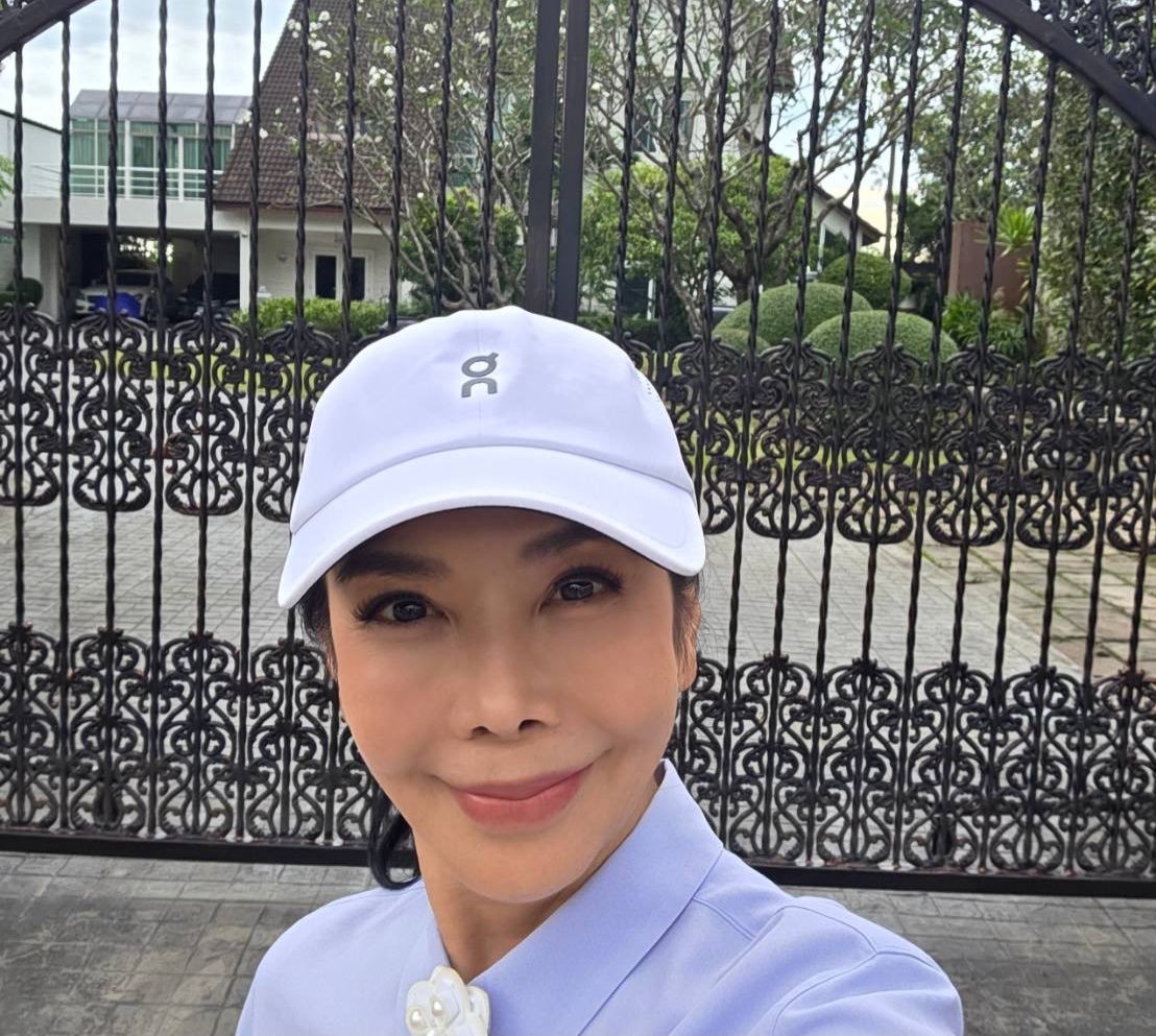 ตั๊ก มยุรา เผยภาพบ้านหลังน้ำลด ประตูอัลลอยคู่ใจ 36 ปีชำรุดก่อนซ่อมสำเร็จ